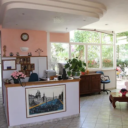 Hotel Tirrenia 3*